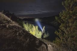 F10501PC ∙ Armytek Barracuda Pro Max Lommelykt 2800lm (4).jpg