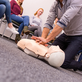 Firstaid course 1,5 hours Online course